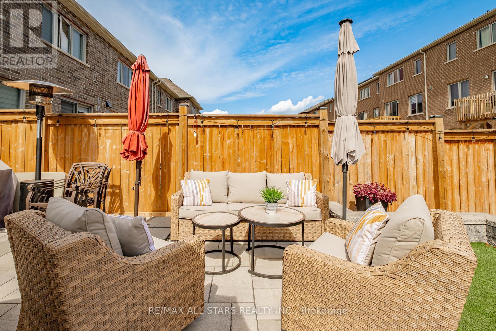 Photo 41 of 93 Seedling Crescent, Whitchurchstouffville ON
