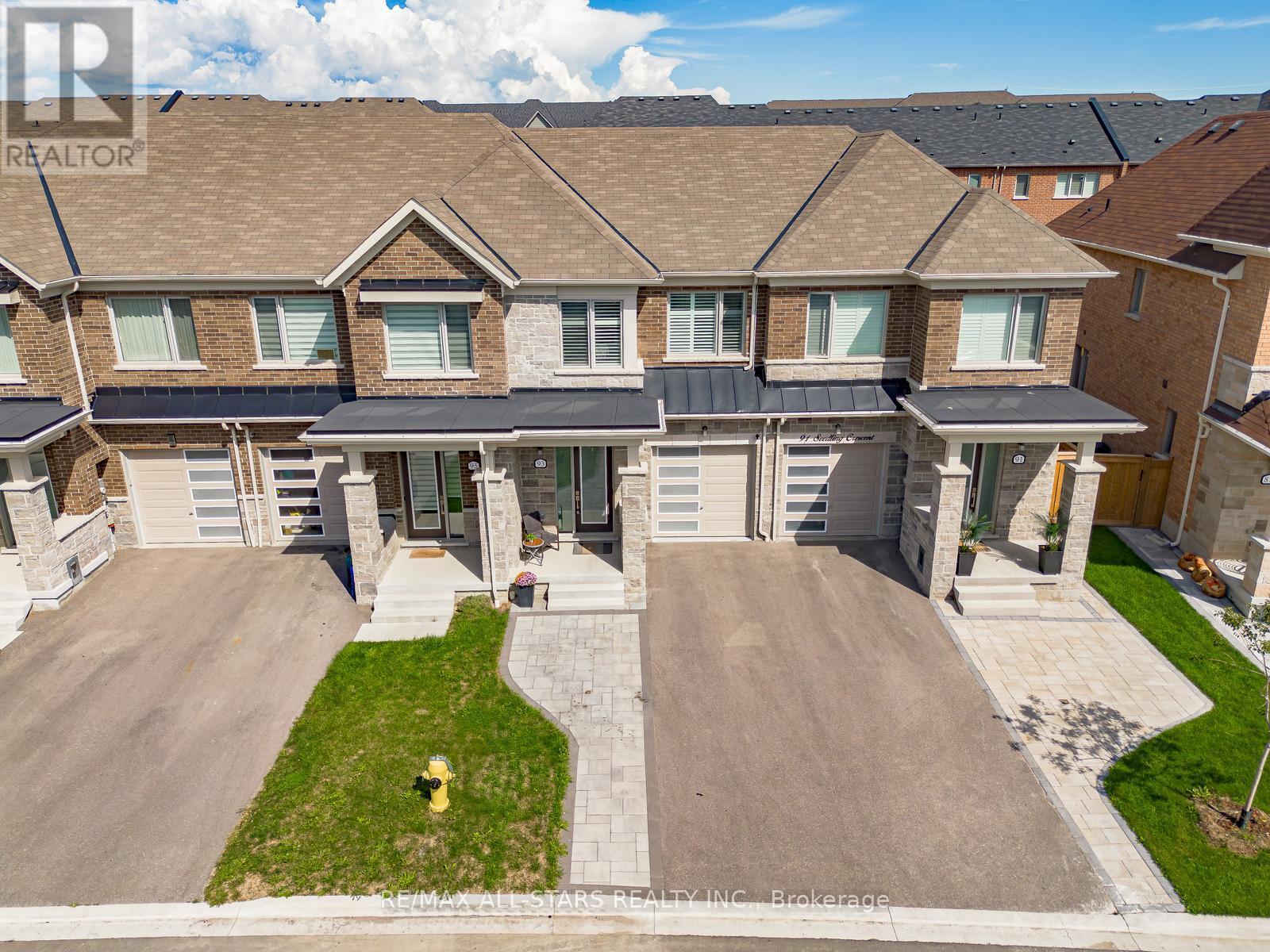 Photo 48 of 93 Seedling Crescent, Whitchurchstouffville ON