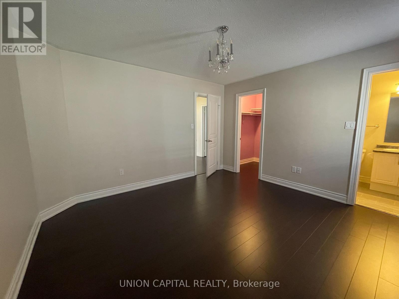Photo 14 of 22 Greenforest Grove, Whitchurchstouffville ON