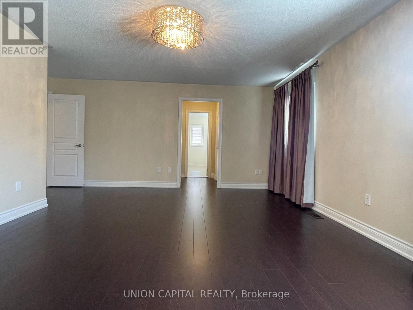 Photo 17 of 22 Greenforest Grove, Whitchurchstouffville ON