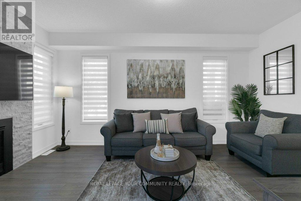 Photo 15 of 258 Harding Park Street, Newmarket ON