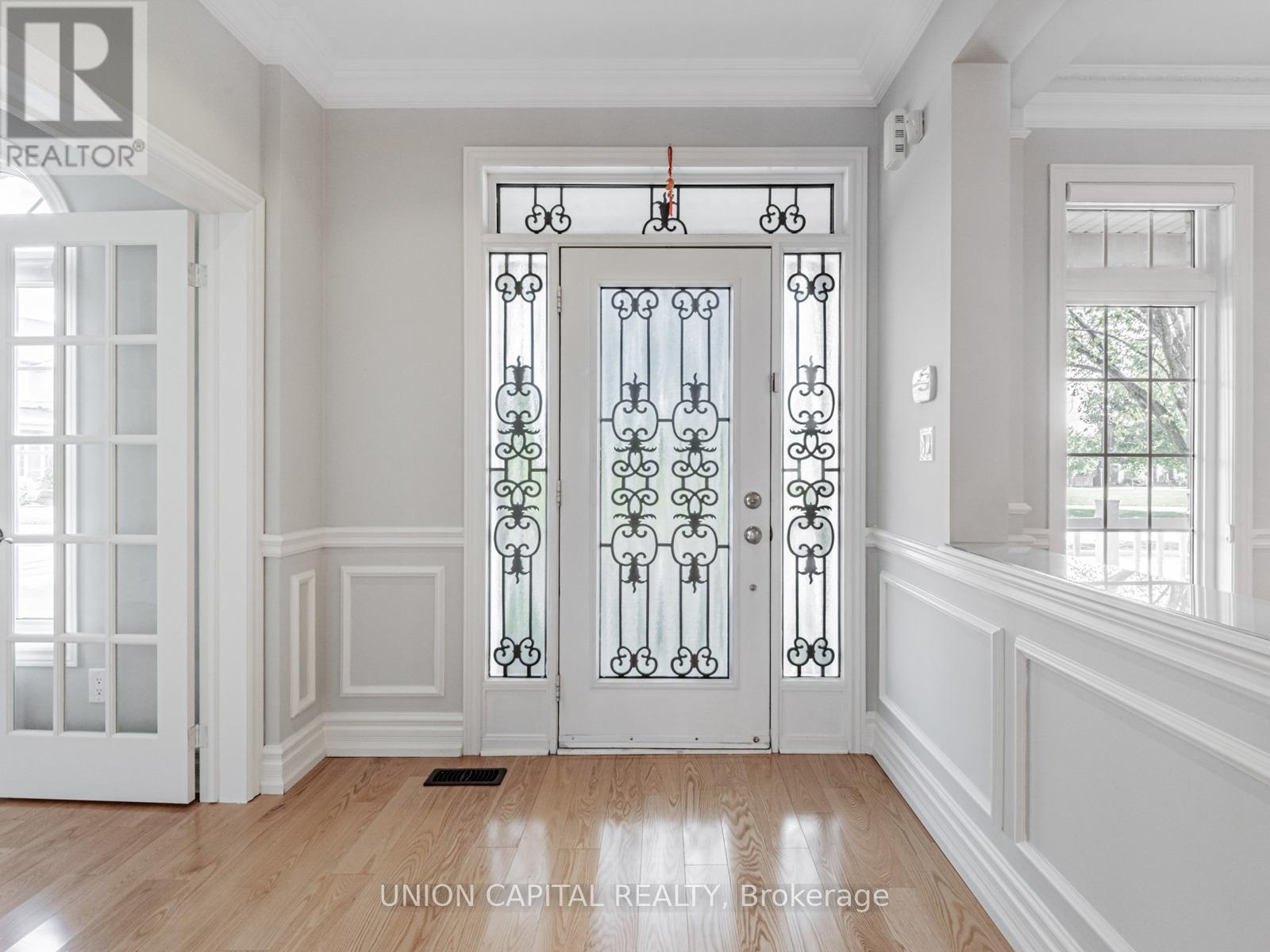 Photo 3 of 100 Albert Lewis Street, Markham ON