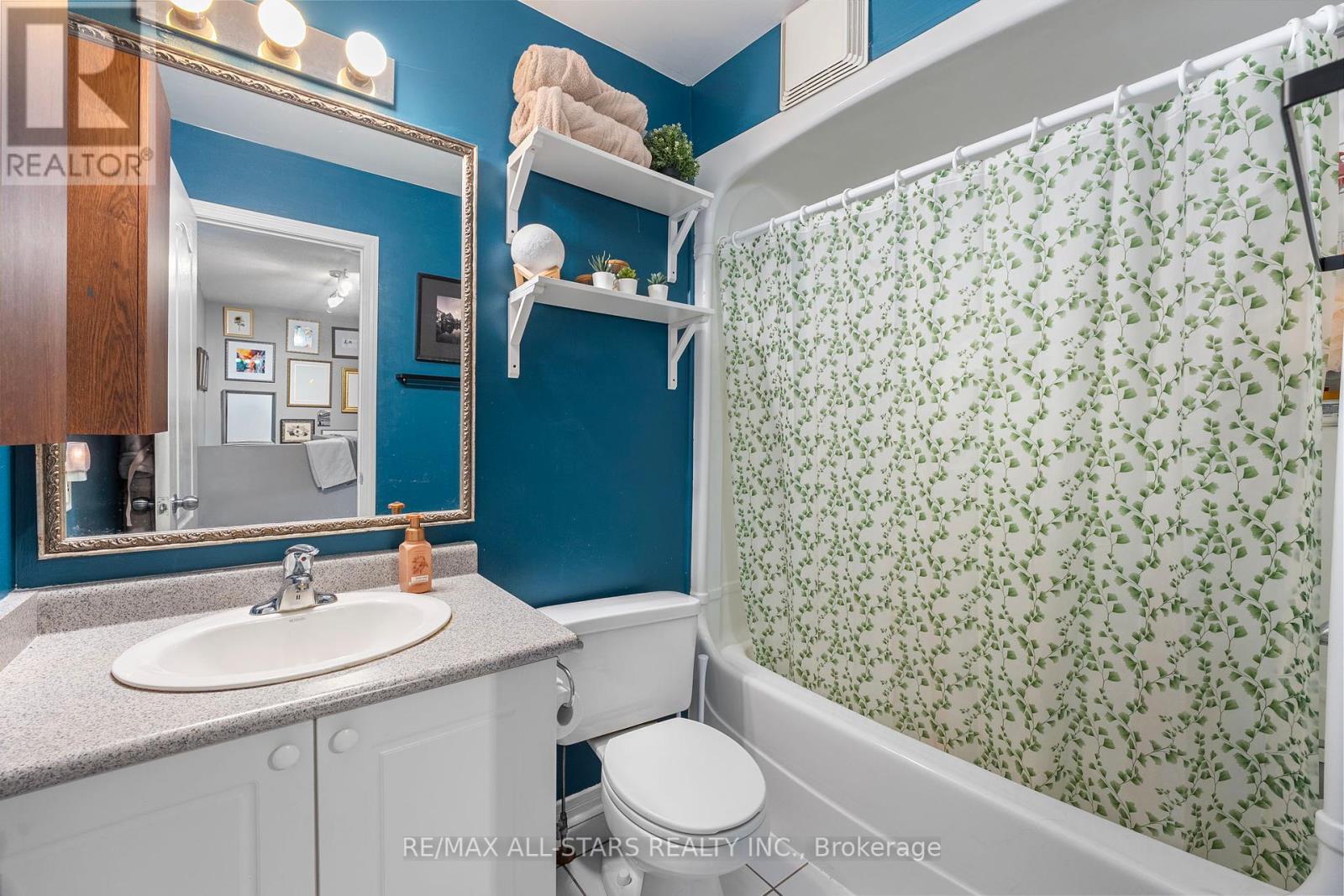 Photo 12 of 36 1 Testa Road, Uxbridge ON