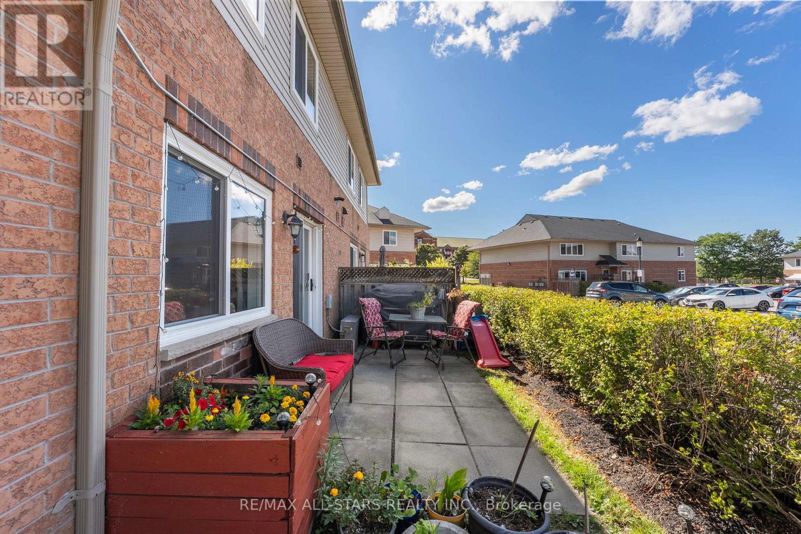 Photo 15 of 36 1 Testa Road, Uxbridge ON