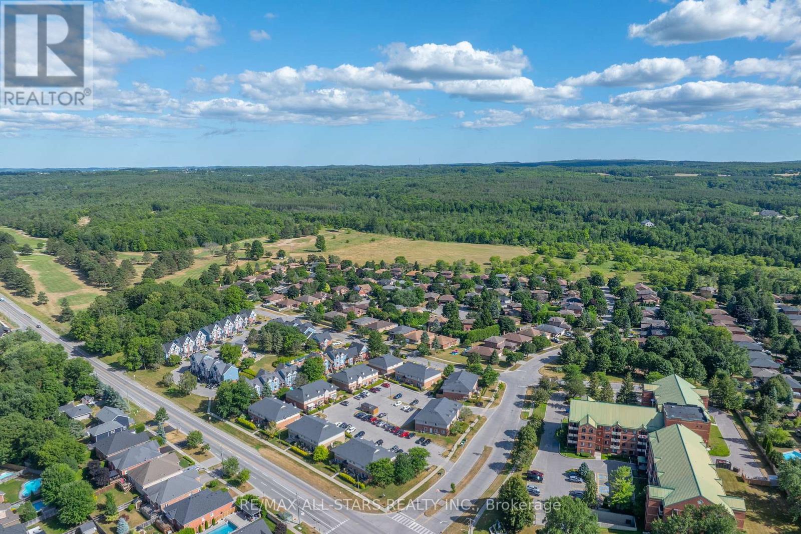 Photo 16 of 36 1 Testa Road, Uxbridge ON