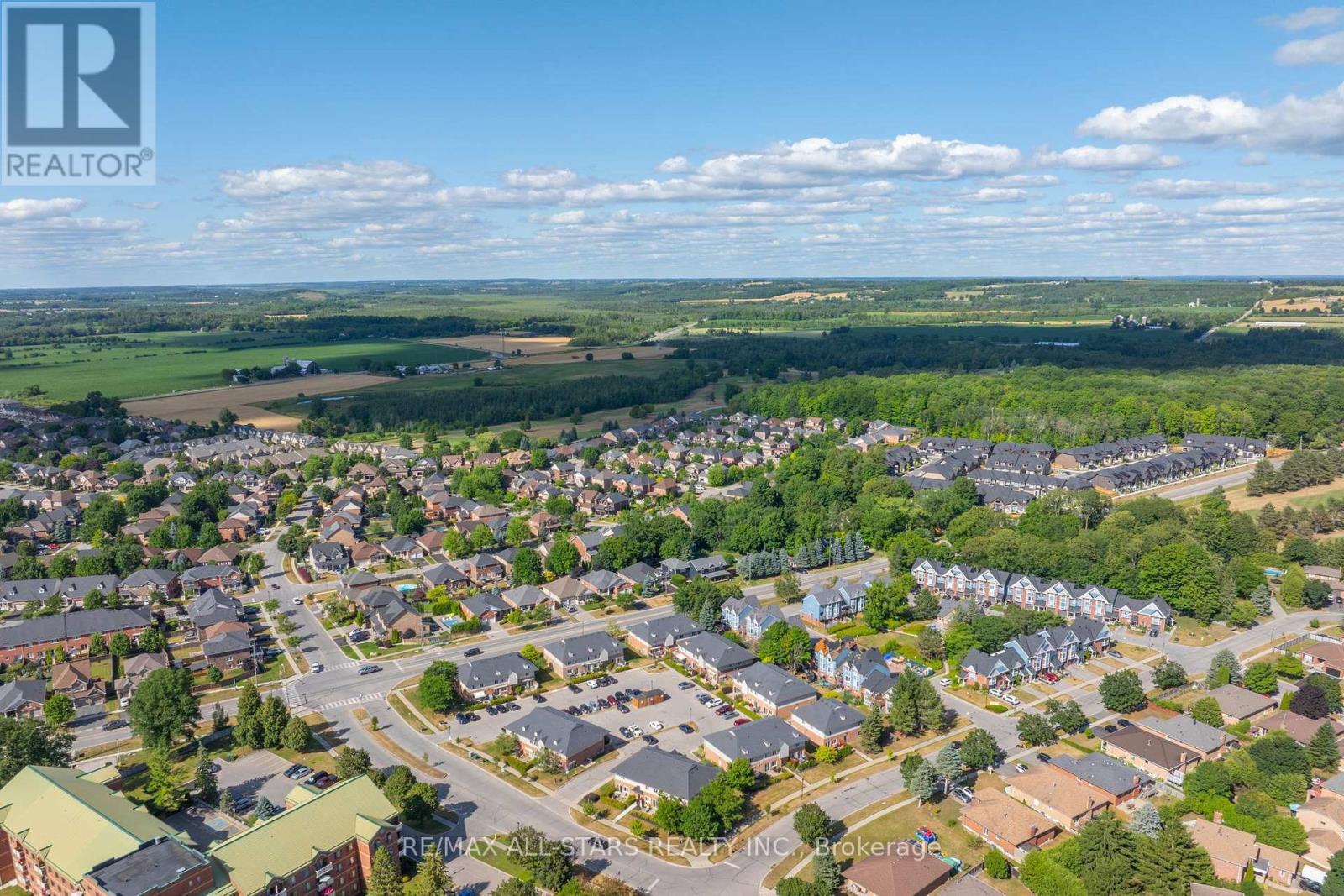 Photo 19 of 36 1 Testa Road, Uxbridge ON