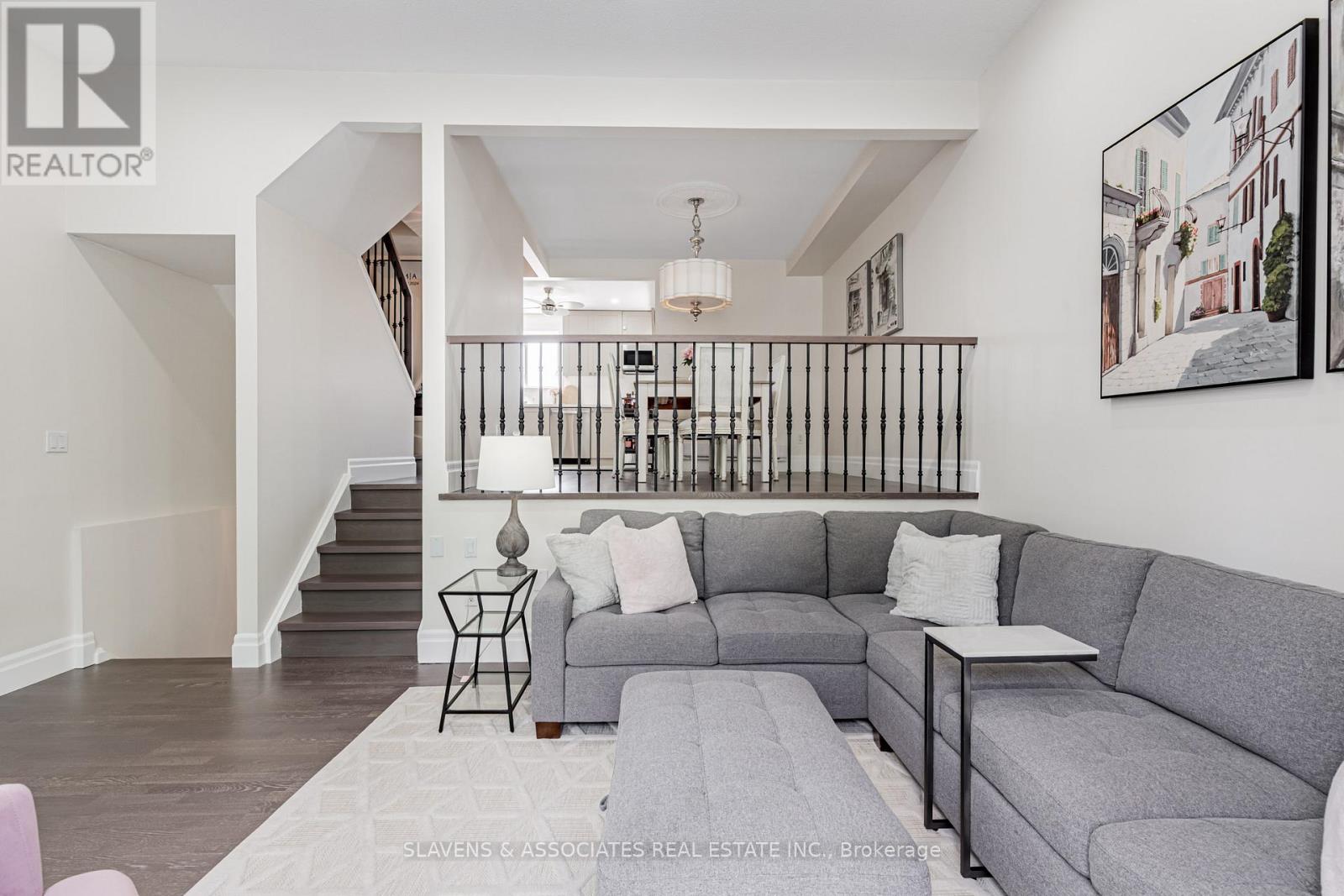 Photo 6 of 54 141 Clark Avenue, Markham ON