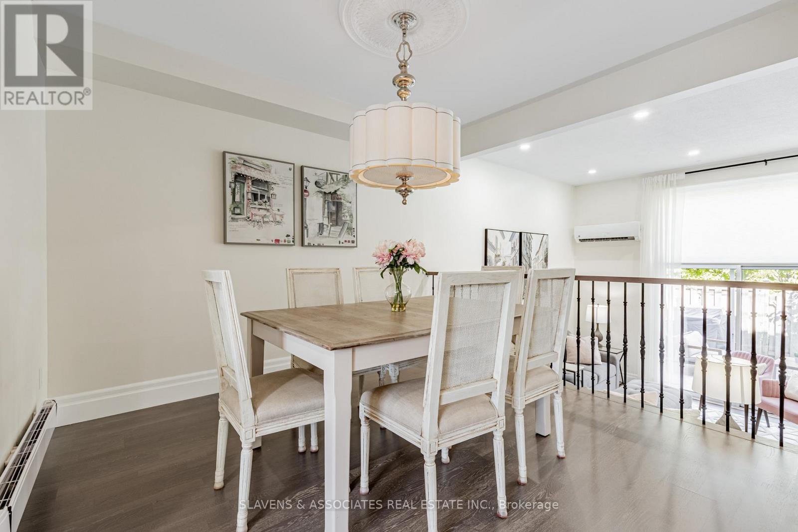 Photo 7 of 54 141 Clark Avenue, Markham ON