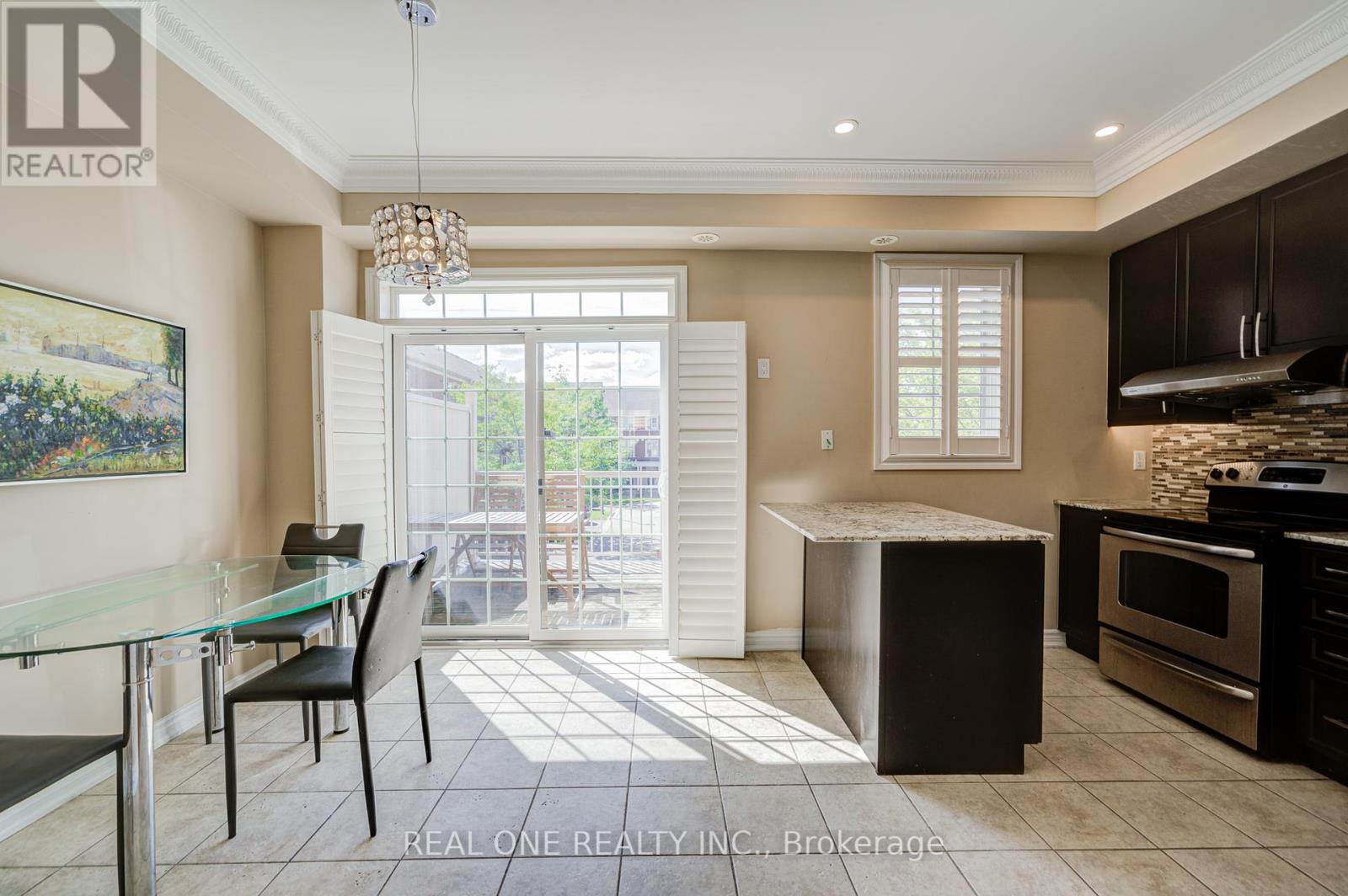 Photo 12 of 9 Ruskov Lane, Markham ON