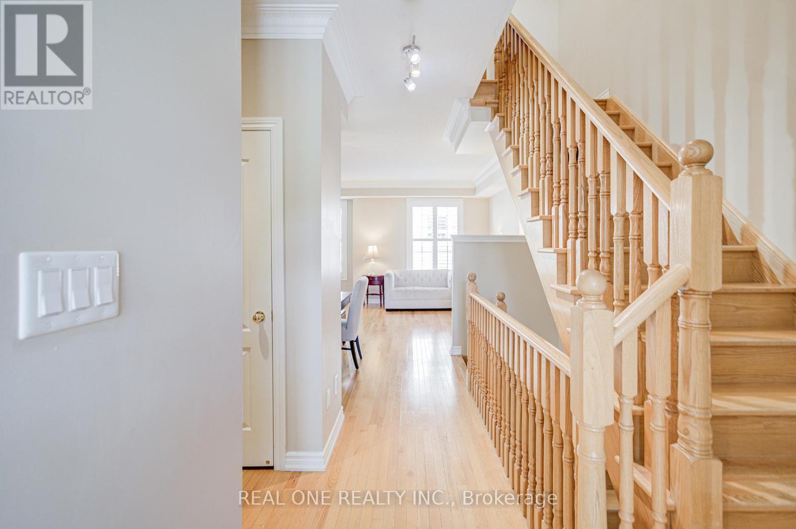 Photo 4 of 9 Ruskov Lane, Markham ON