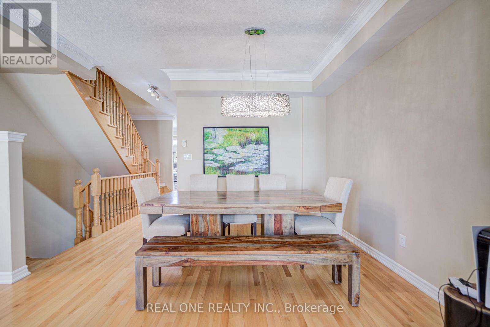 Photo 7 of 9 Ruskov Lane, Markham ON