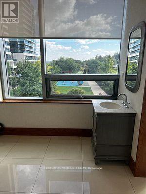 Photo 10 of 208 7163 Yonge Street, Markham ON
