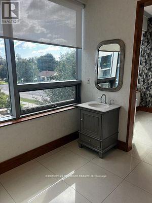 Photo 11 of 208 7163 Yonge Street, Markham ON