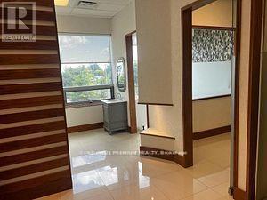 Photo 7 of 208 7163 Yonge Street, Markham ON