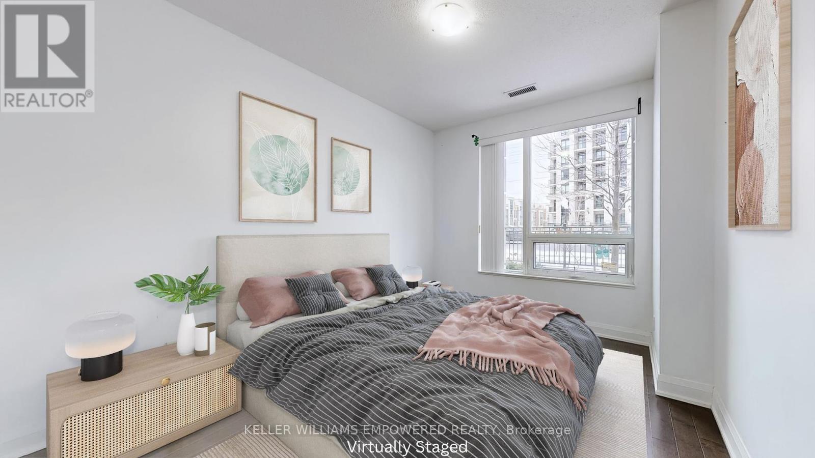 Photo 11 of 115 8228 Birchmount Road, Markham ON