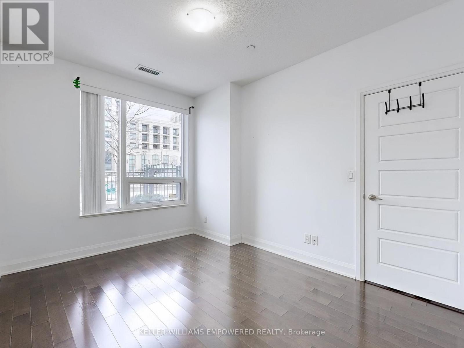 Photo 12 of 115 8228 Birchmount Road, Markham ON