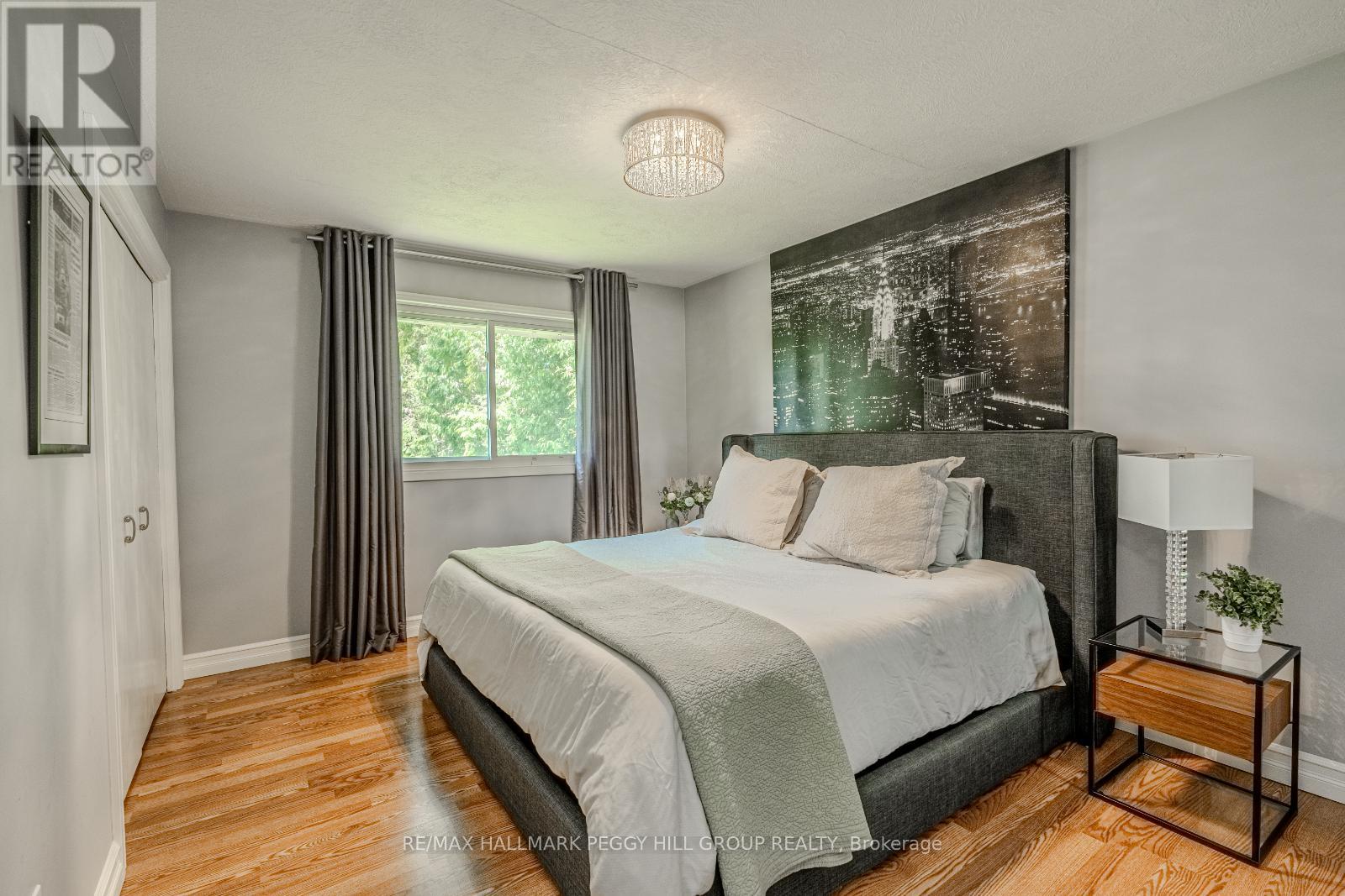 Photo 10 of 1105 St Vincent Street, Springwater ON