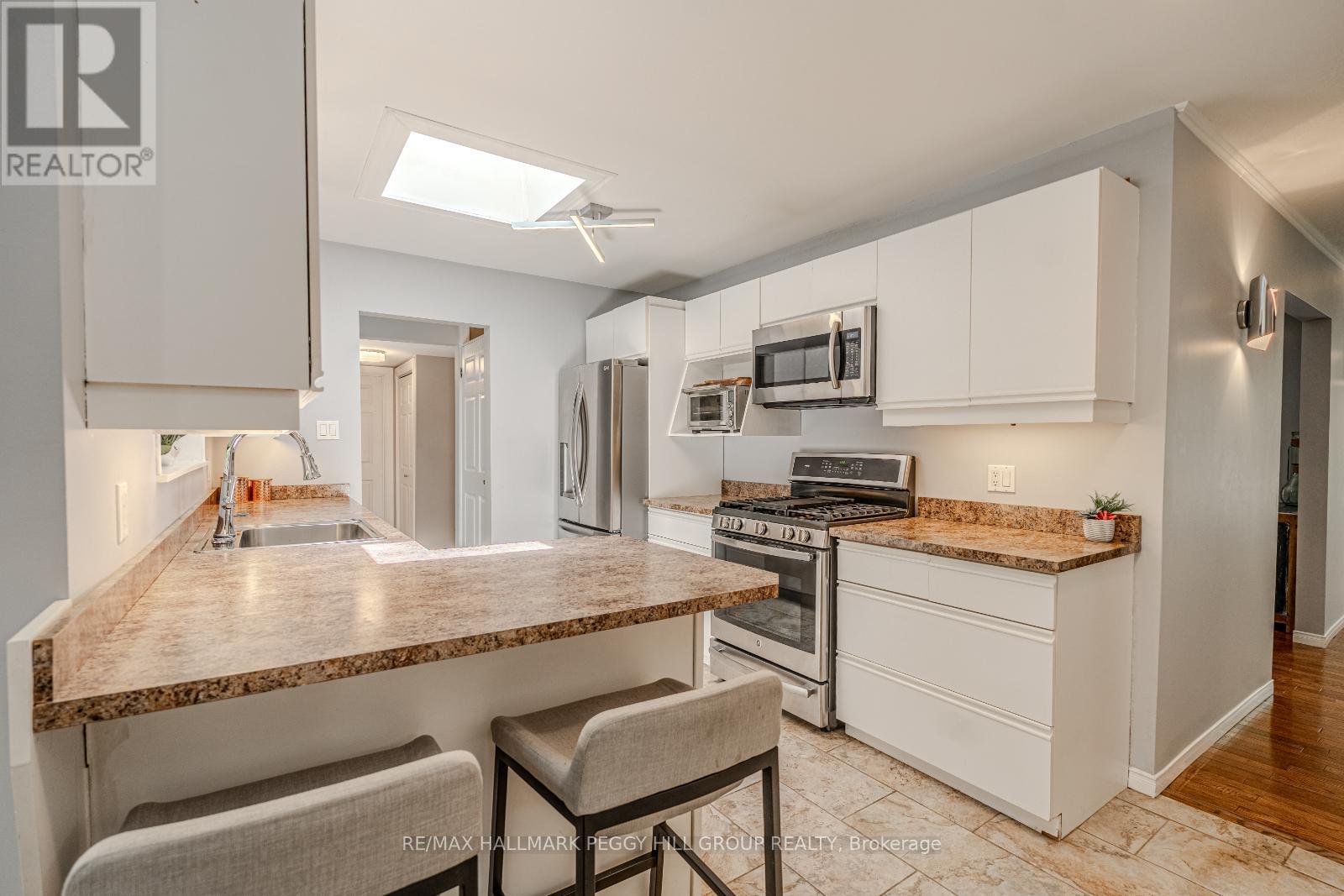 Photo 4 of 1105 St Vincent Street, Springwater ON