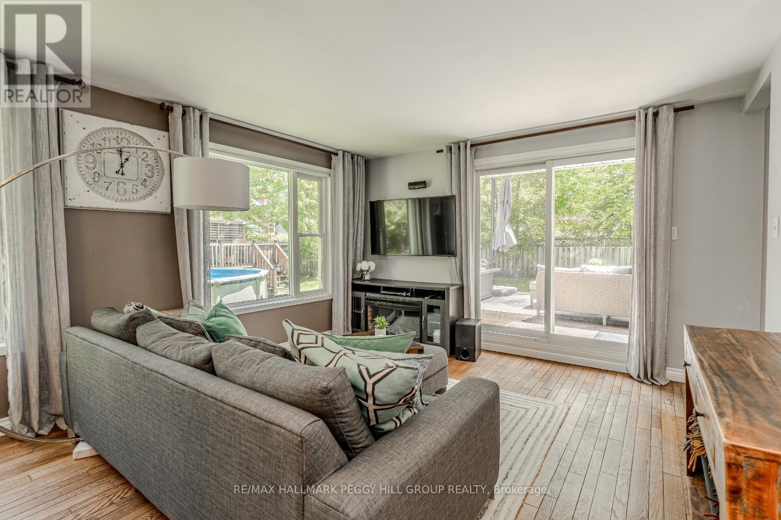 Photo 7 of 1105 St Vincent Street, Springwater ON