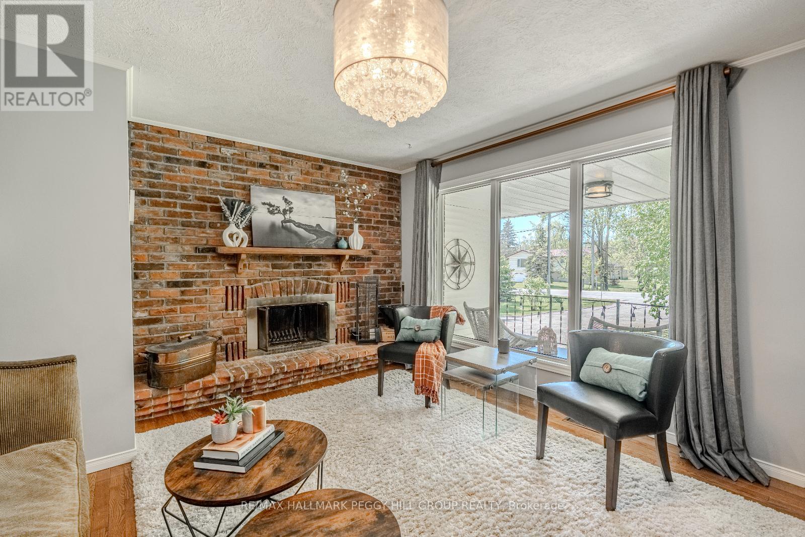 Photo 8 of 1105 St Vincent Street, Springwater ON
