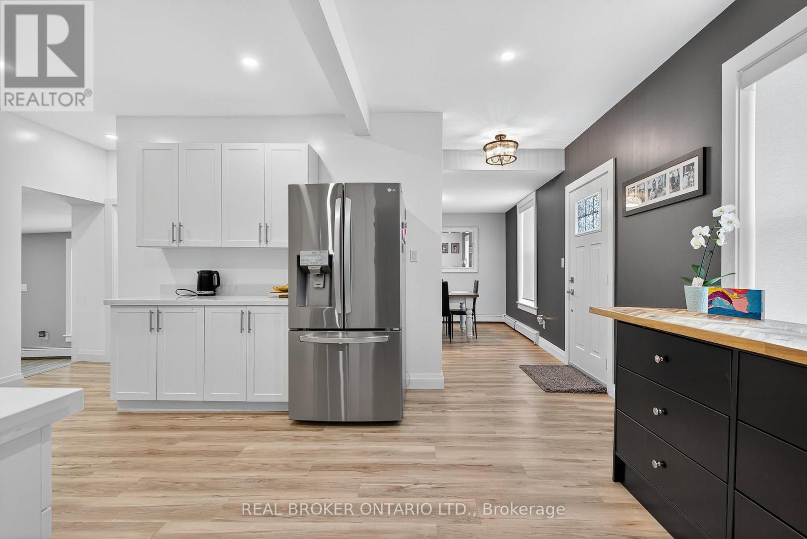 Photo 15 of 151 Atherley Road, Orillia ON