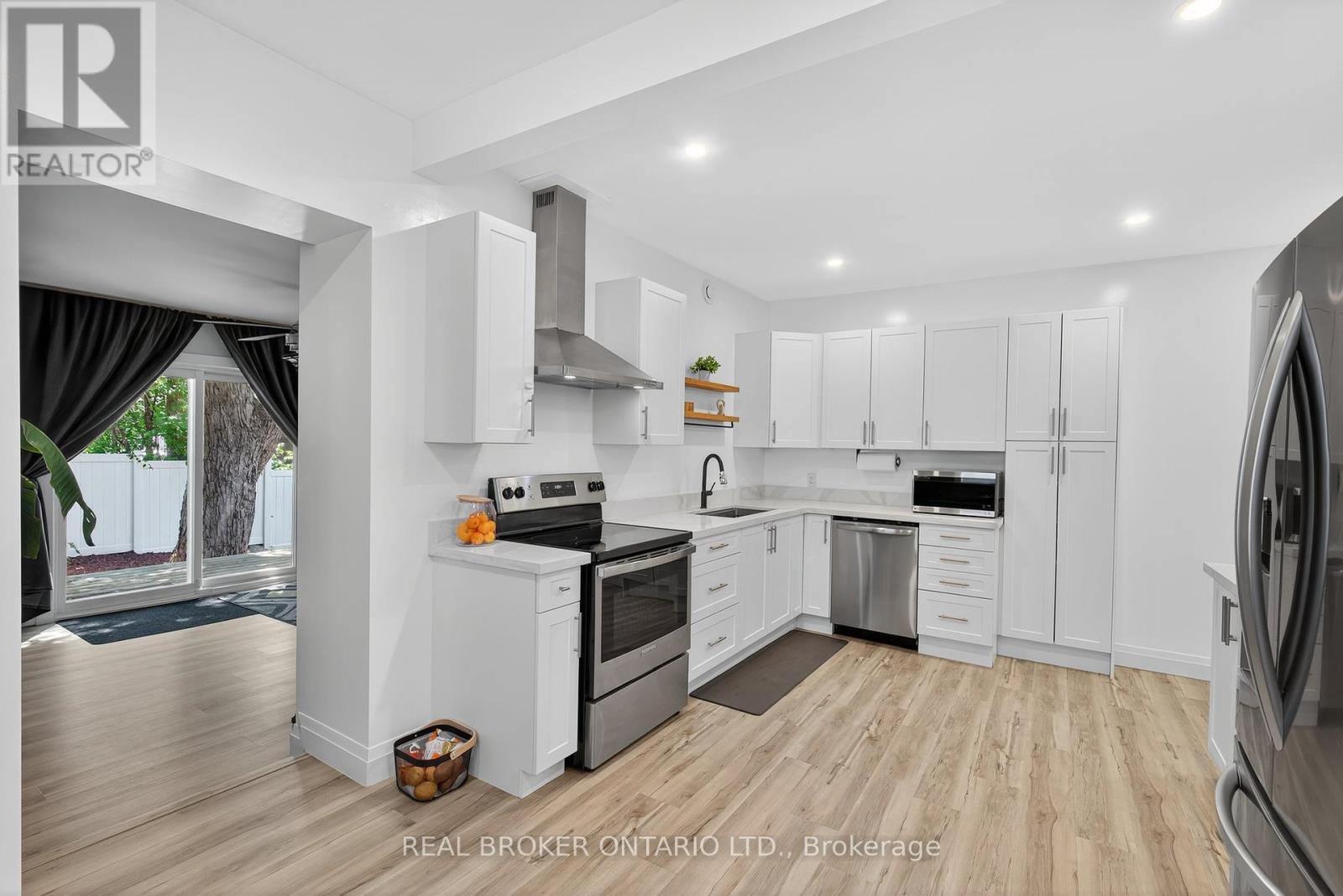Photo 9 of 151 Atherley Road, Orillia ON