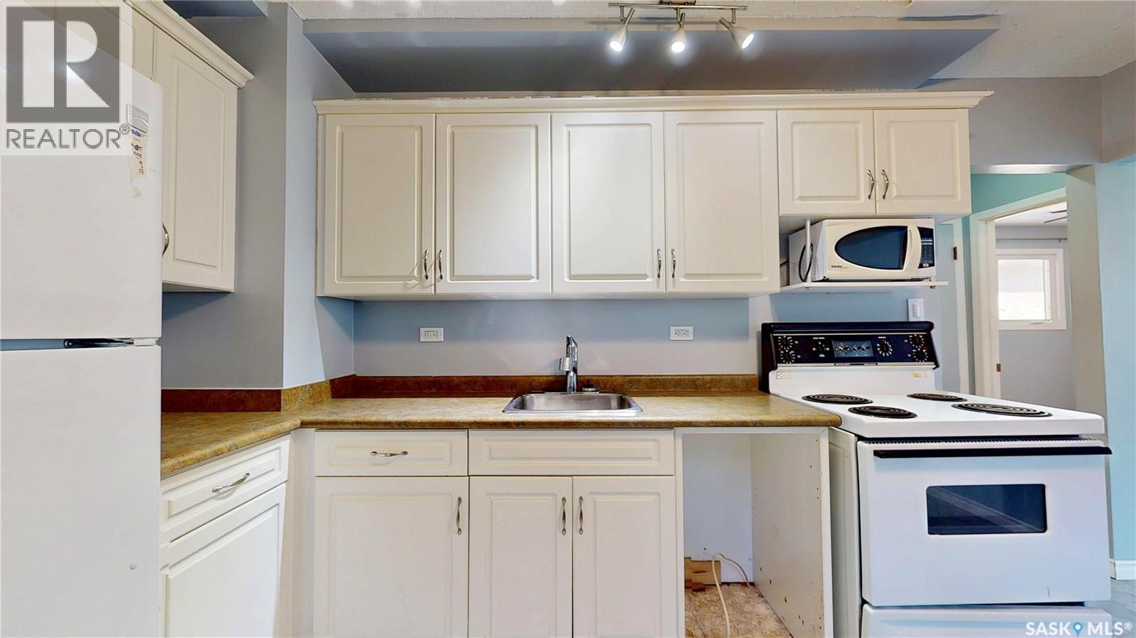 Photo 14 of 2070 Lindsay Street, Regina SK