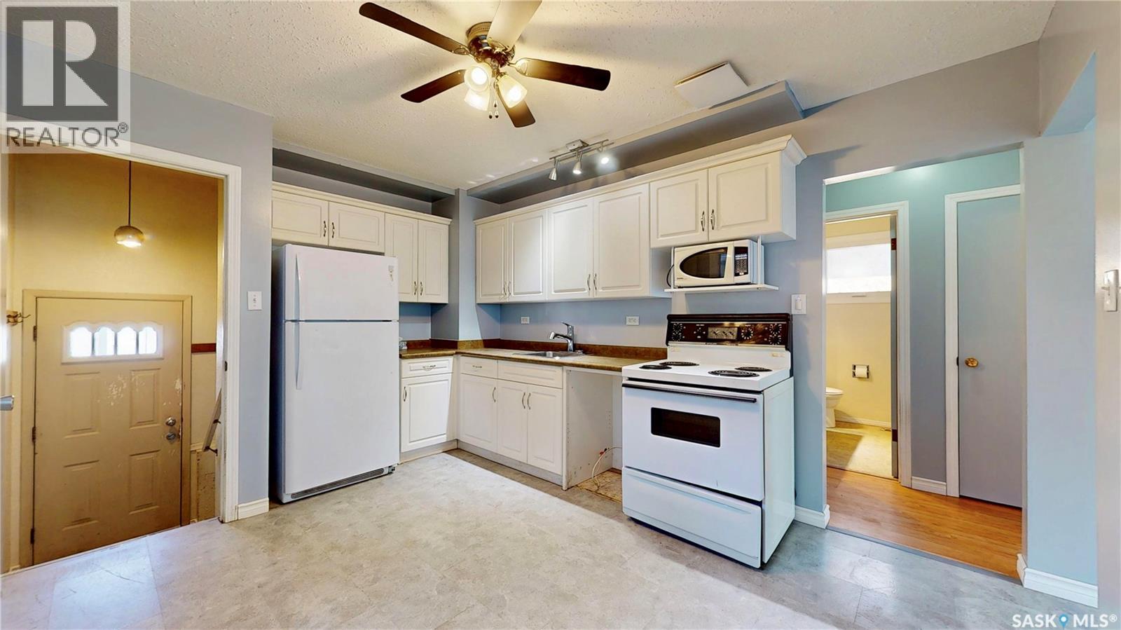 Photo 15 of 2070 Lindsay Street, Regina SK