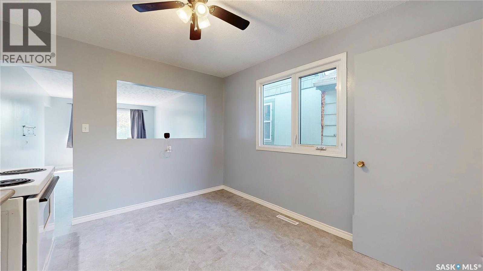 Photo 16 of 2070 Lindsay Street, Regina SK