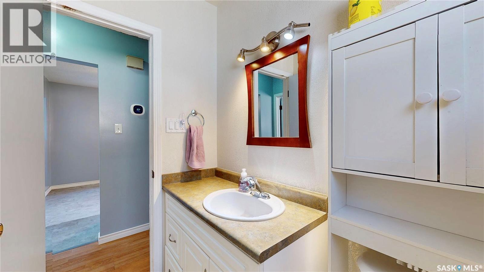 Photo 28 of 2070 Lindsay Street, Regina SK