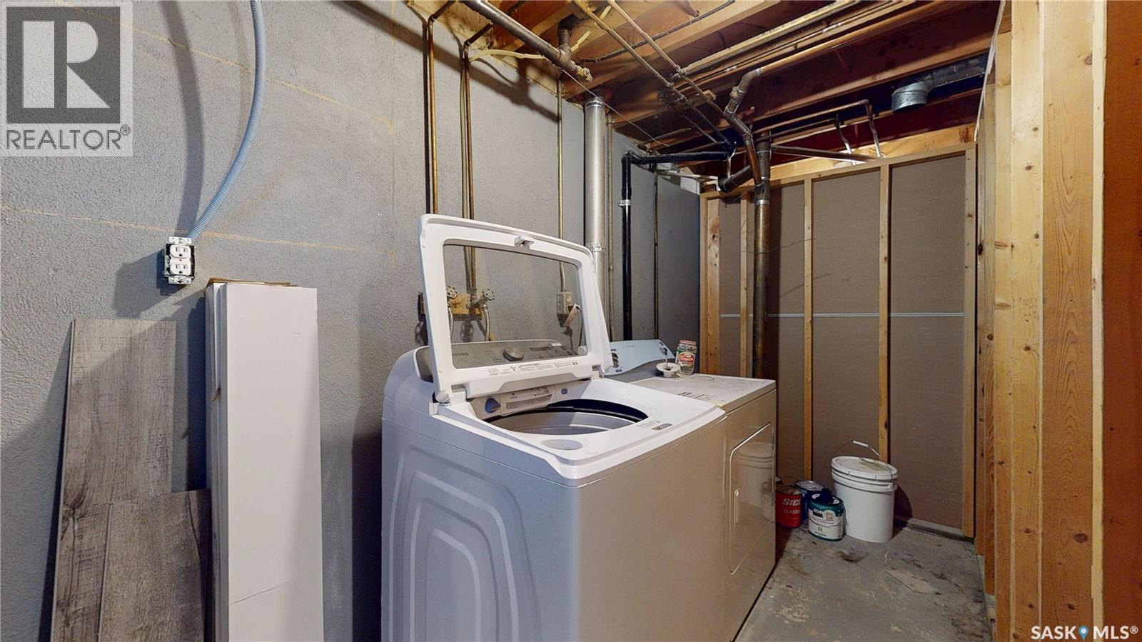 Photo 39 of 2070 Lindsay Street, Regina SK