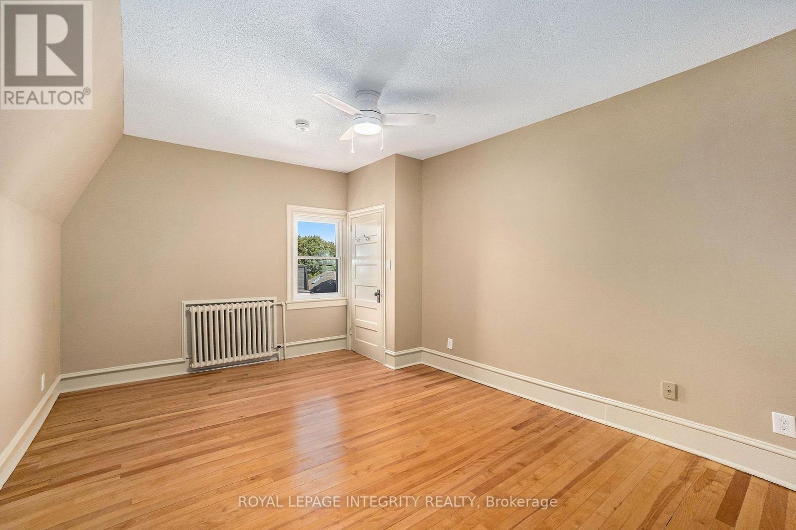 Photo 14 of 4 220 Powell Avenue, Ottawa ON