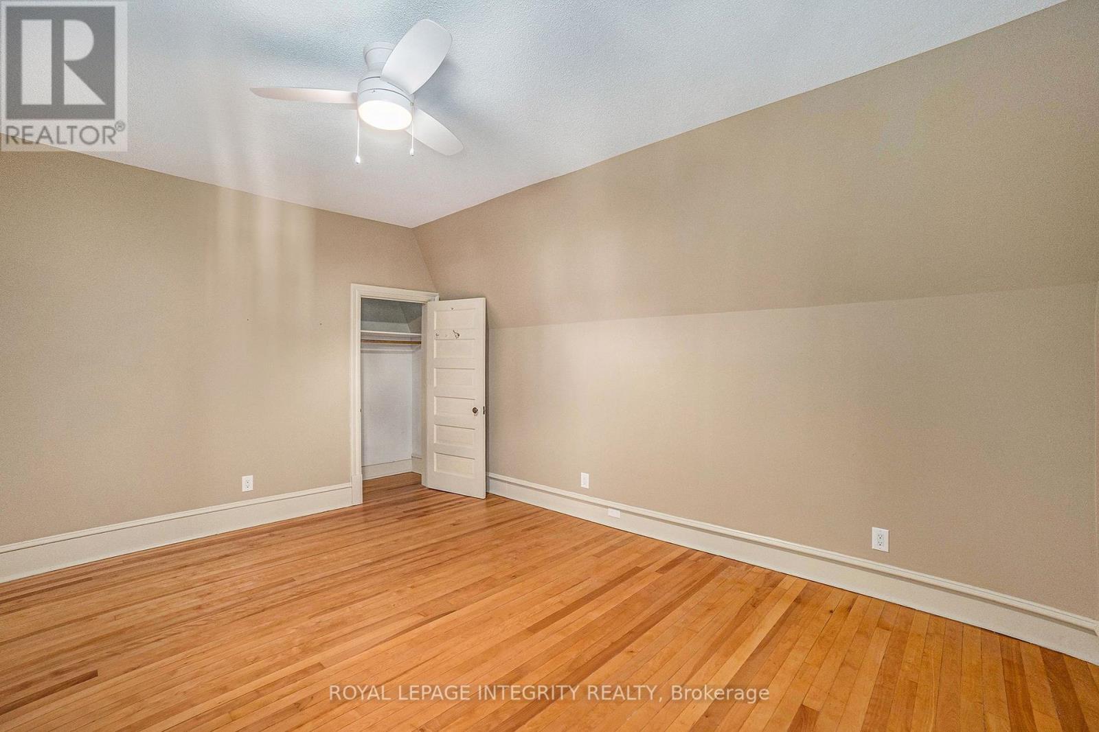 Photo 13 of 4 220 Powell Avenue, Ottawa ON