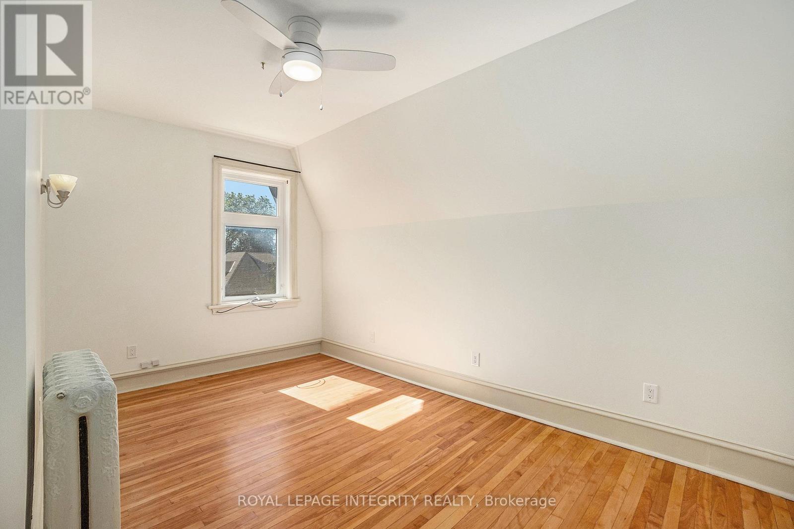 Photo 15 of 4 220 Powell Avenue, Ottawa ON