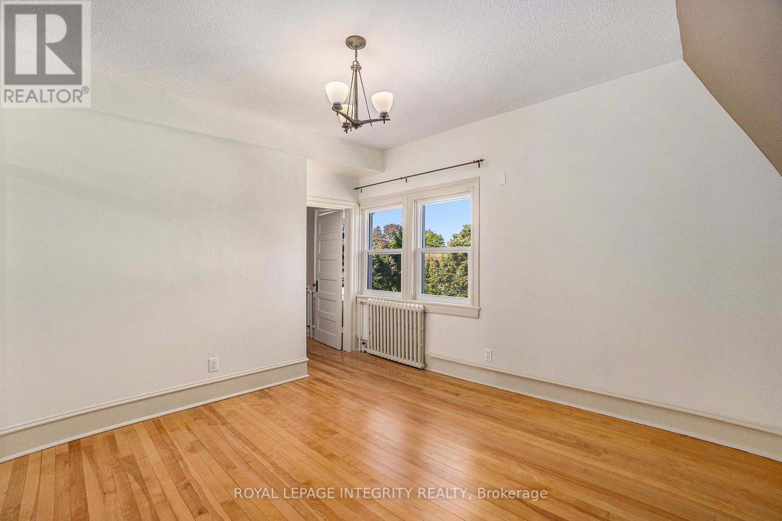 Photo 8 of 4 220 Powell Avenue, Ottawa ON
