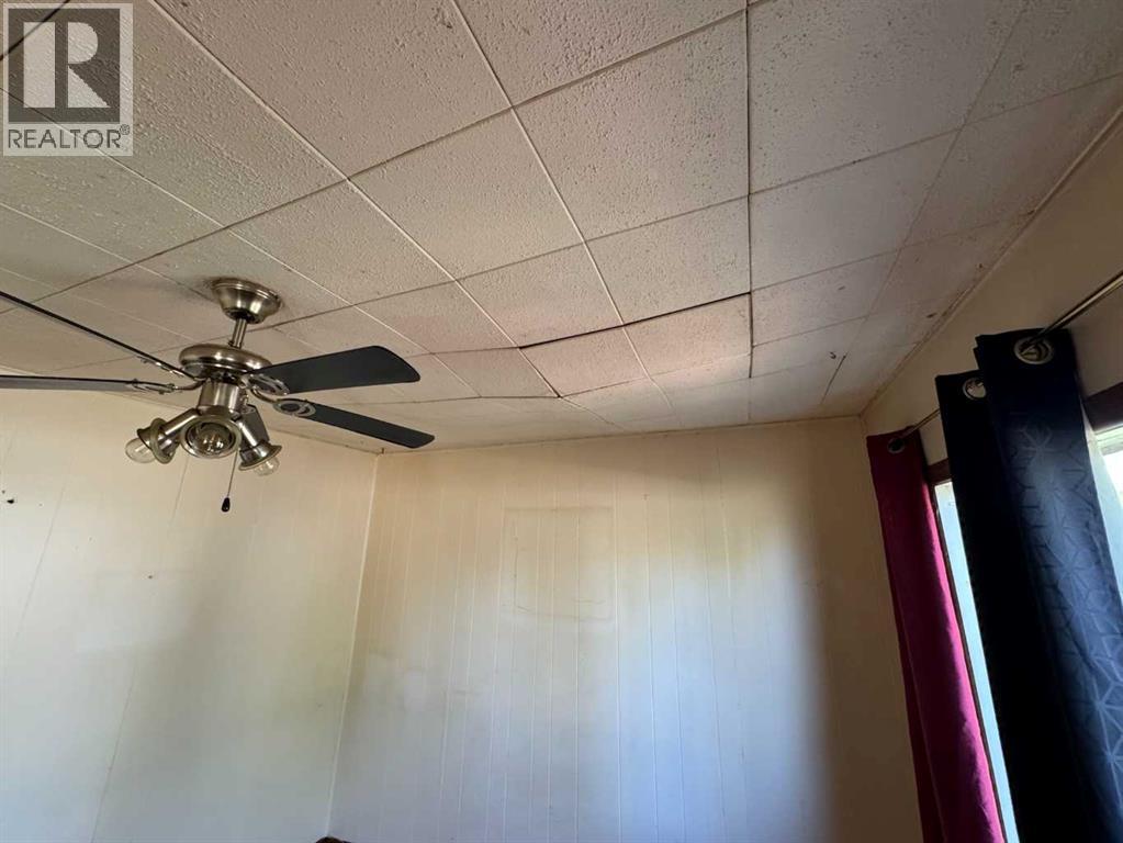 Photo 4 of 9509 104 Avenue, Grande Prairie AB