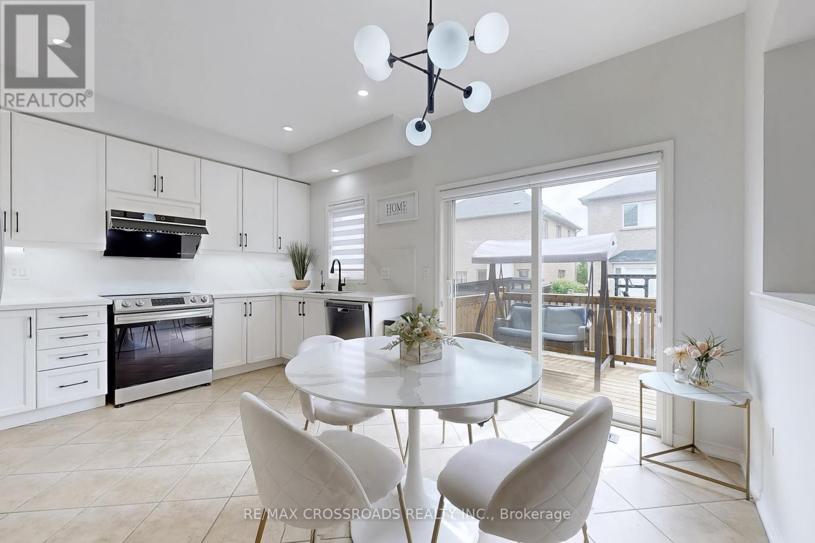 Photo 11 of 4262 Vivaldi Road, Burlington ON