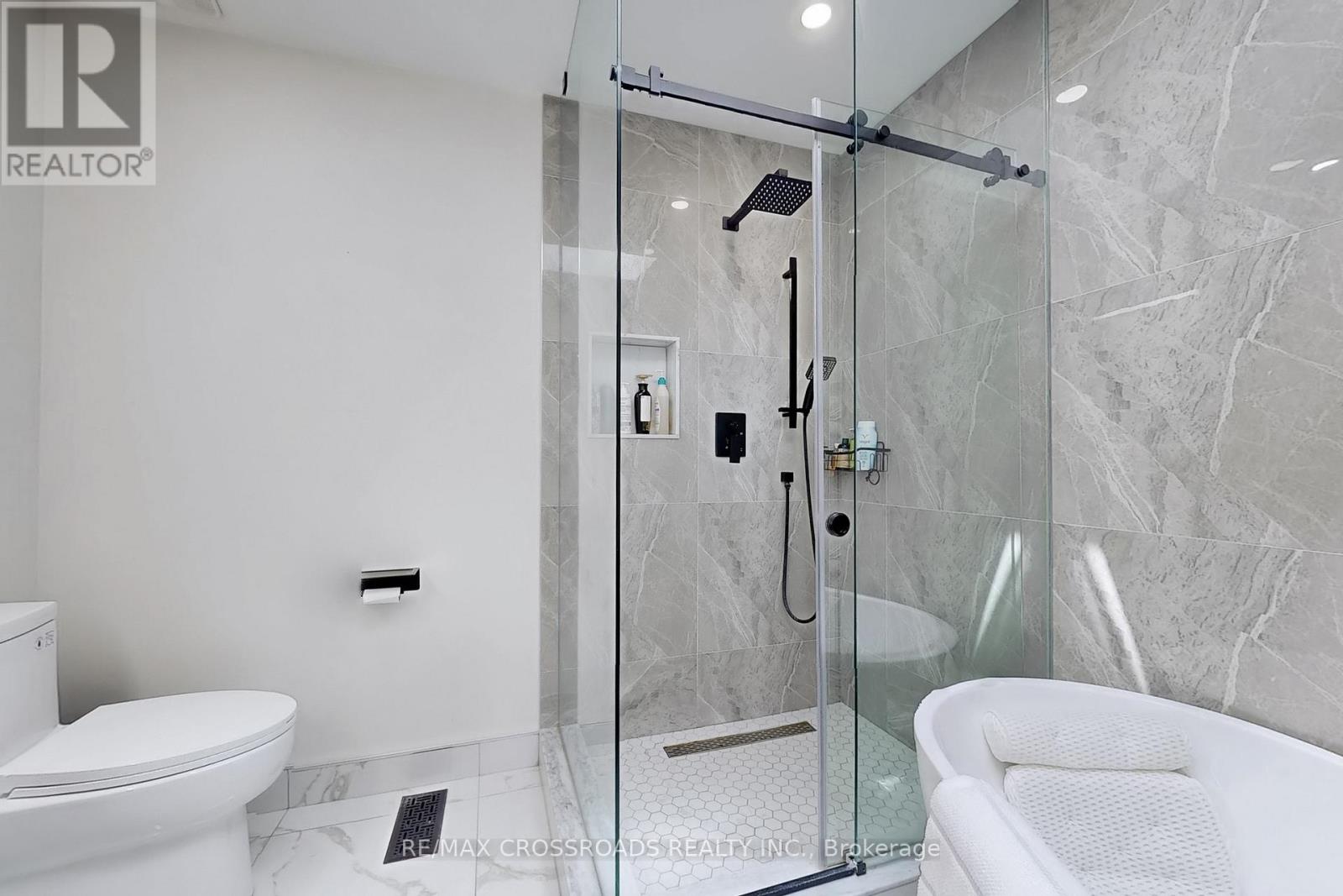 Photo 24 of 4262 Vivaldi Road, Burlington ON
