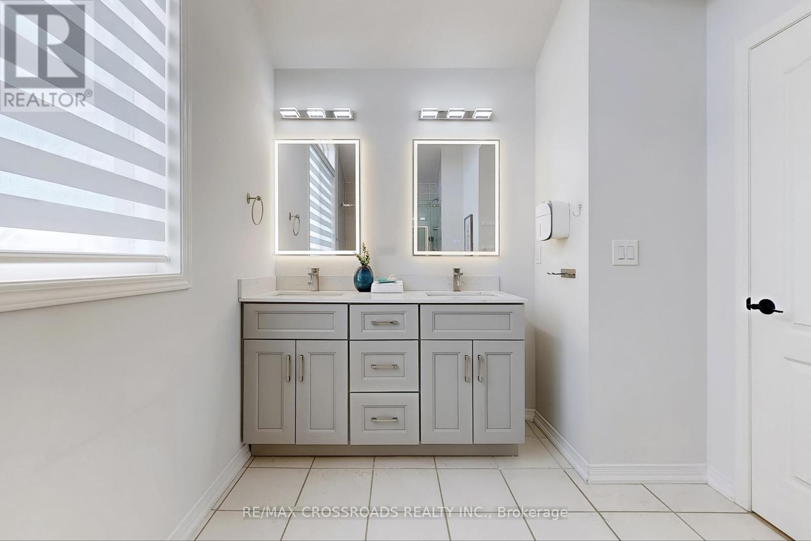 Photo 29 of 4262 Vivaldi Road, Burlington ON