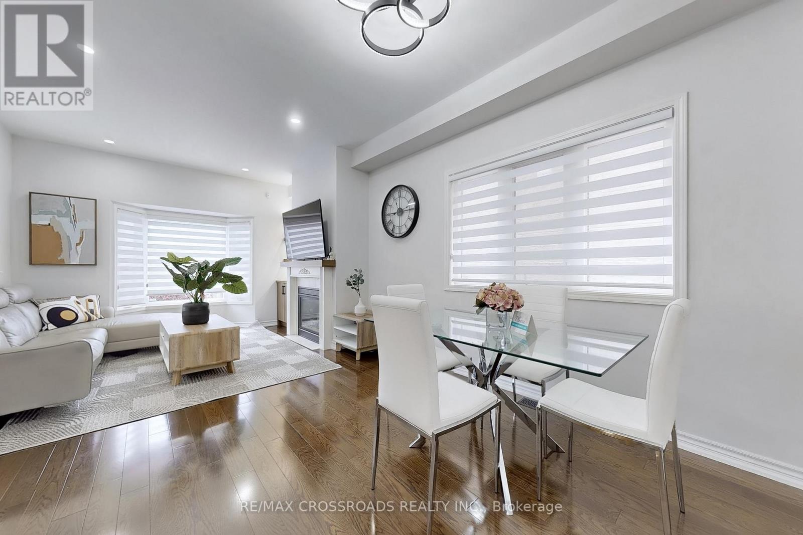 Photo 5 of 4262 Vivaldi Road, Burlington ON