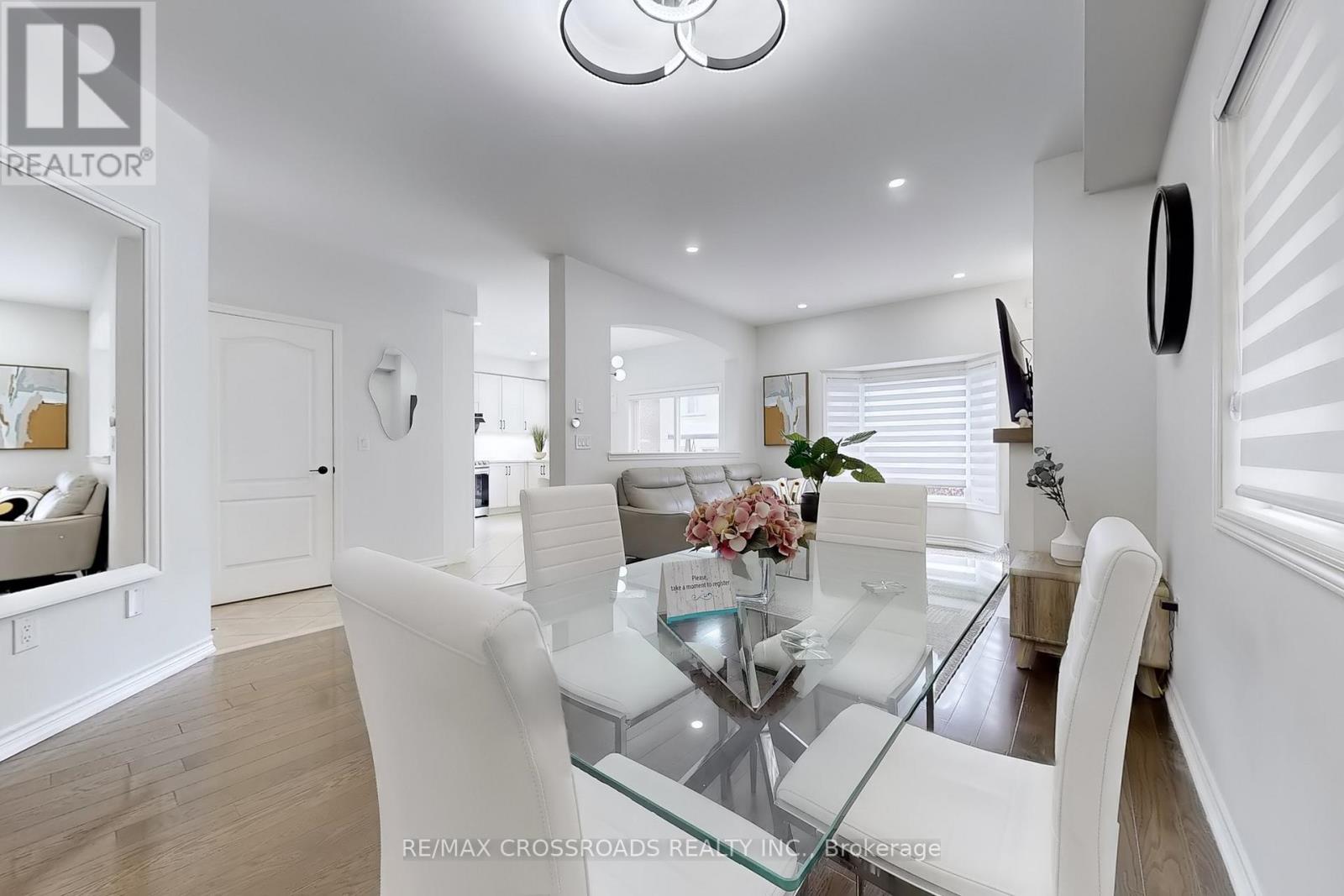Photo 7 of 4262 Vivaldi Road, Burlington ON