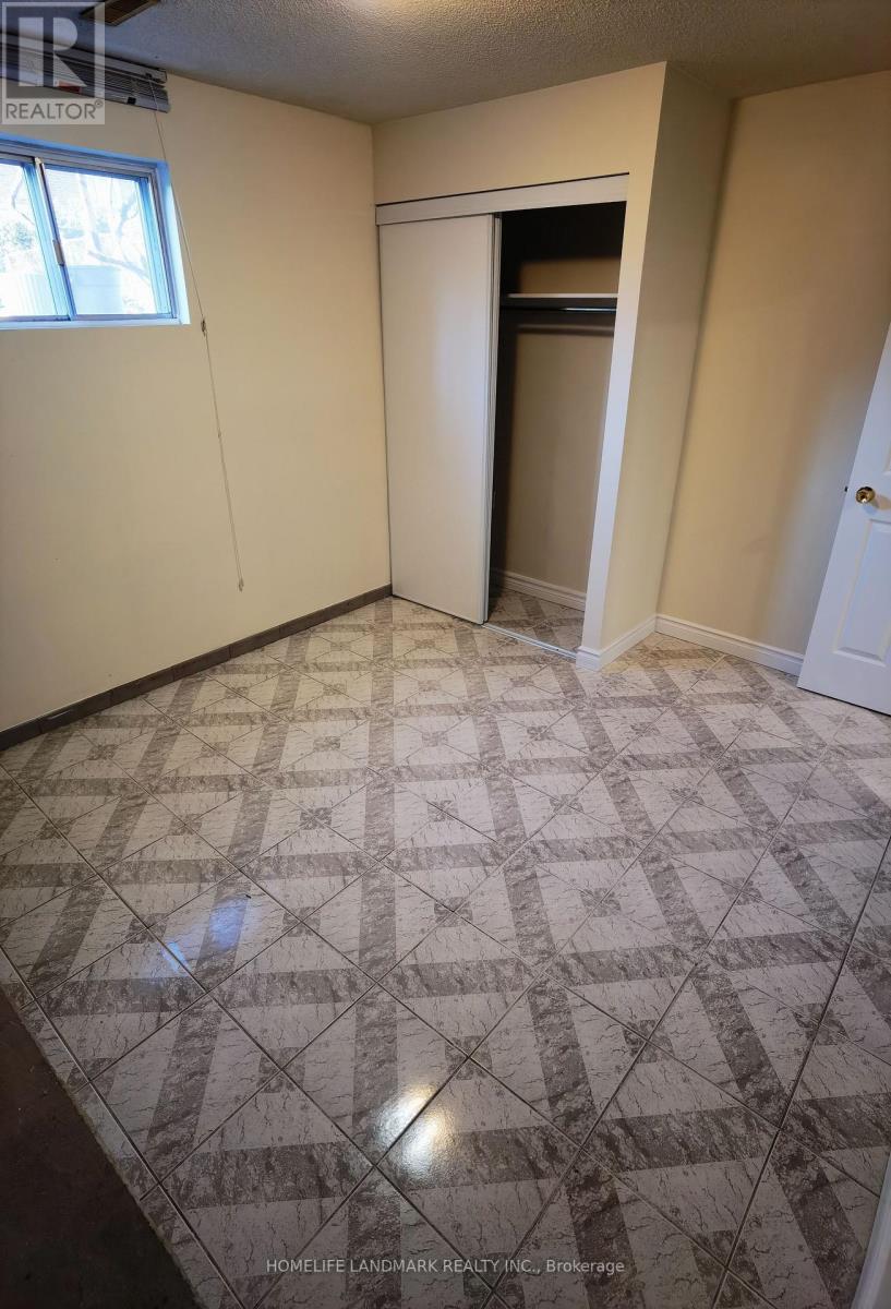 Photo 8 of Lower 2428 Cashmere Avenue, Mississauga ON