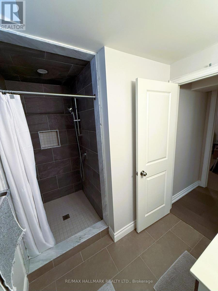 Photo 27 of 215 Queenslea Avenue S, Toronto ON