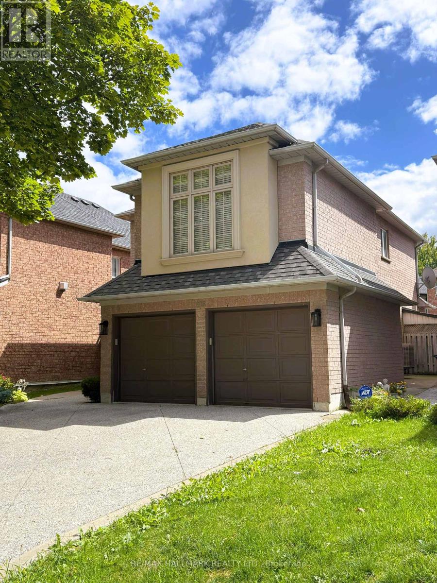 Photo 3 of 215 Queenslea Avenue S, Toronto ON