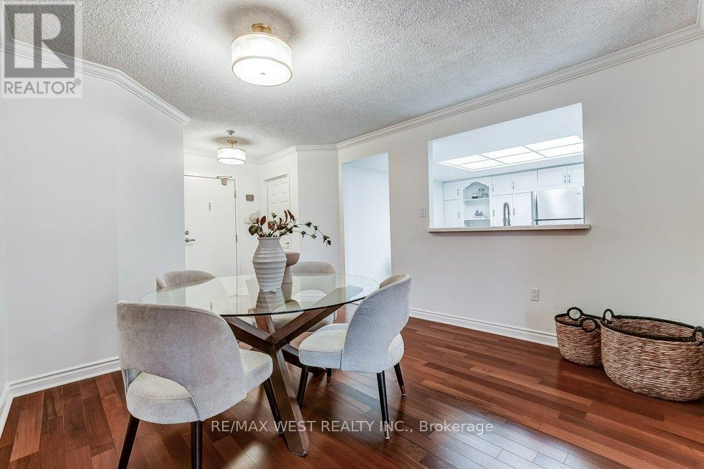 Photo 16 of 707 1237 North Shore Boulevard E, Burlington ON
