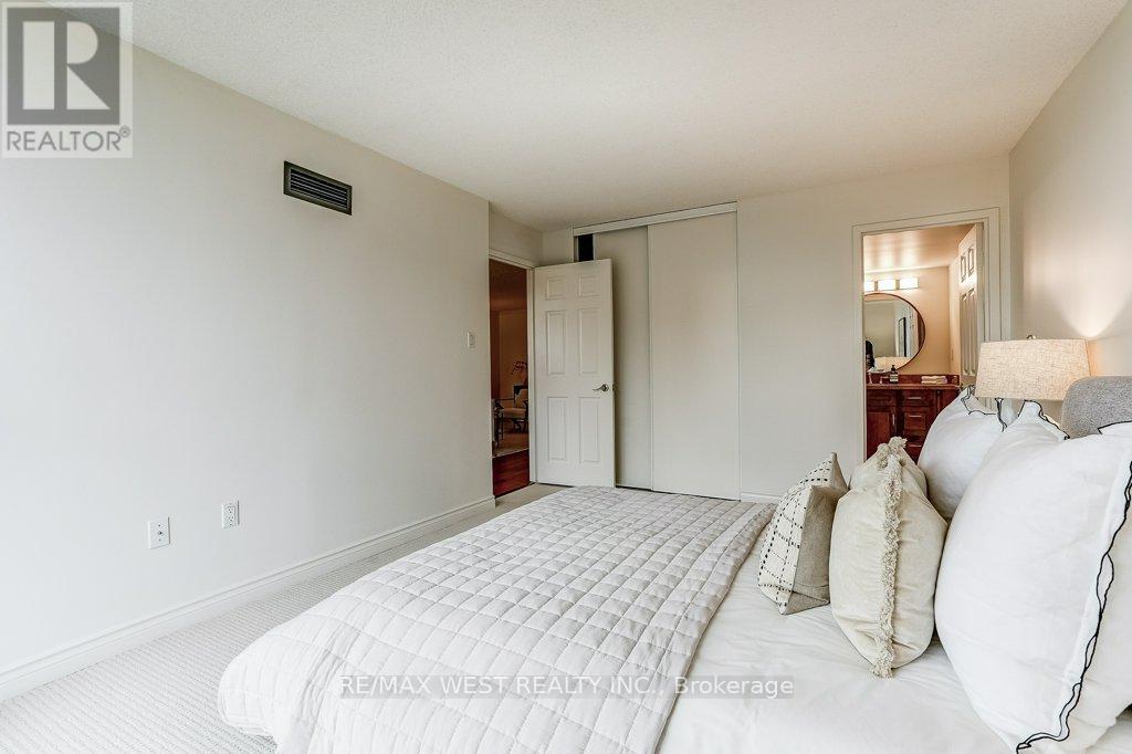 Photo 22 of 707 1237 North Shore Boulevard E, Burlington ON