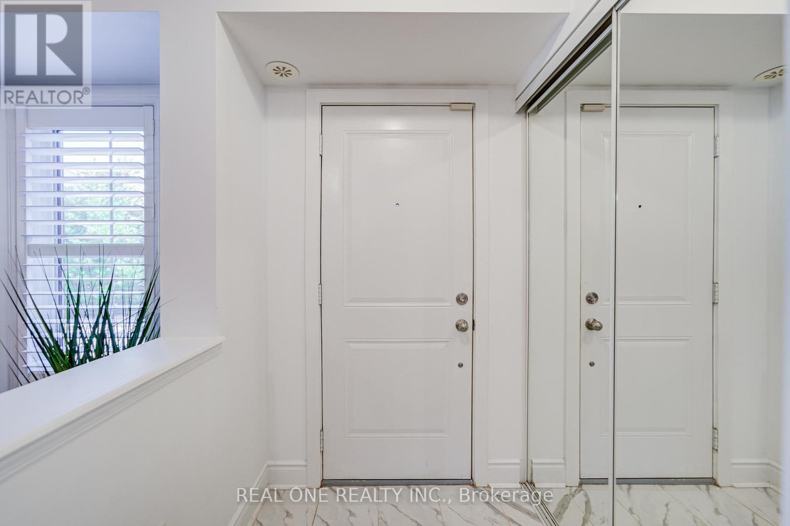 Photo 5 of 29 2480 Post Road, Oakville ON