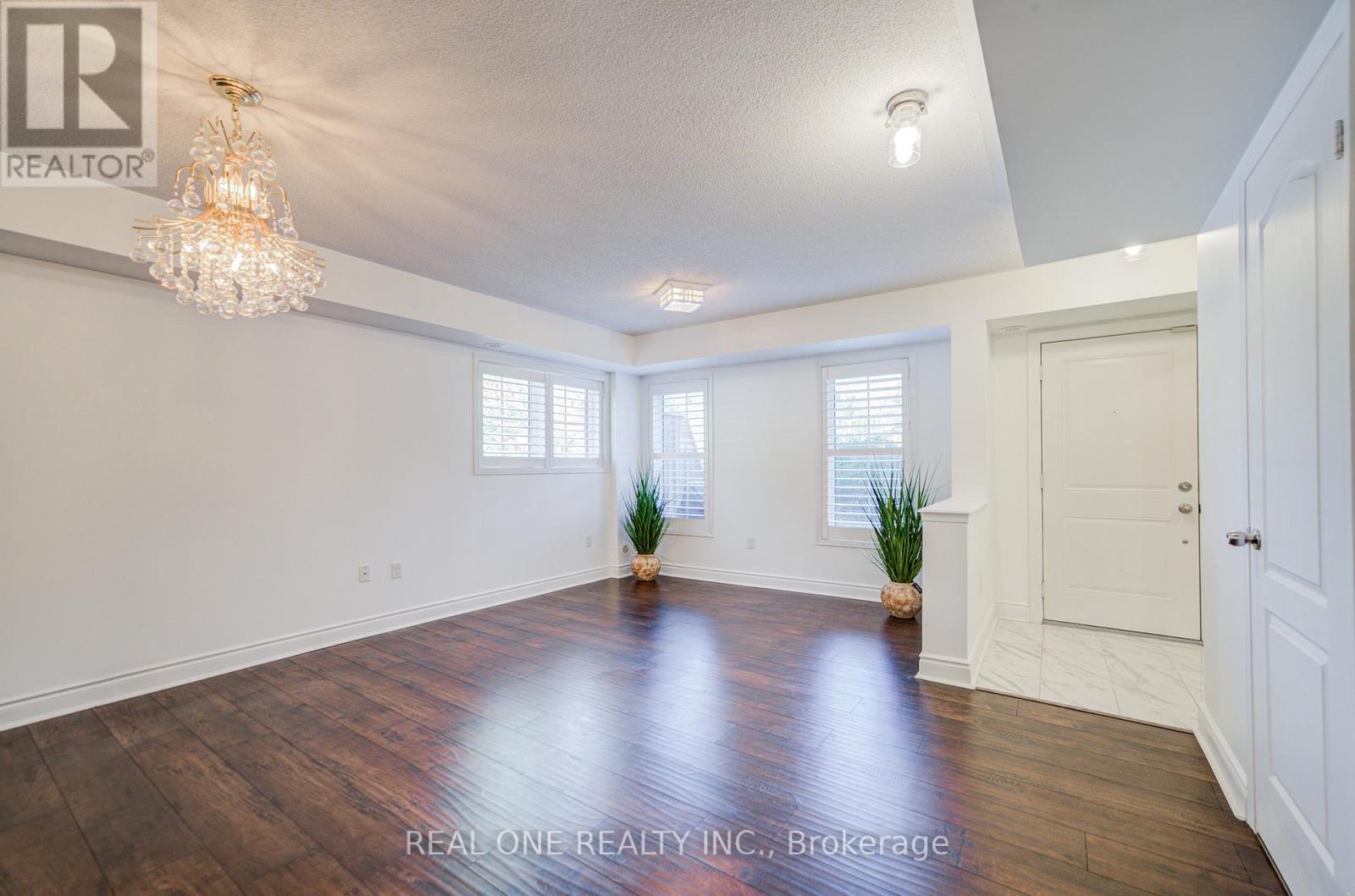 Photo 6 of 29 2480 Post Road, Oakville ON