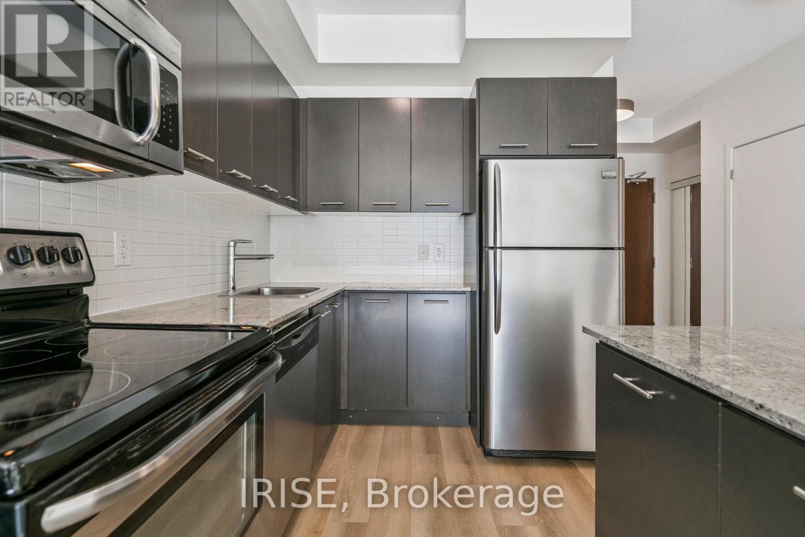Photo 10 of 2103 360 Square One Drive, Mississauga ON