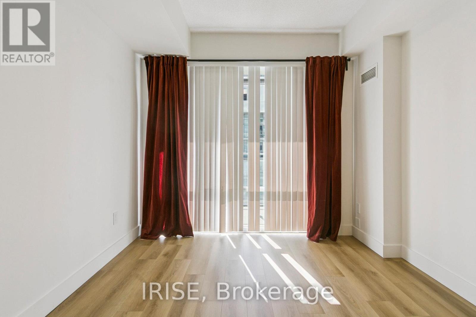 Photo 15 of 2103 360 Square One Drive, Mississauga ON